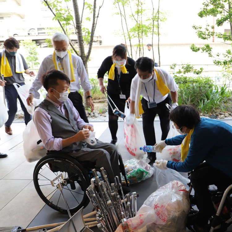 地域清掃活動の様子